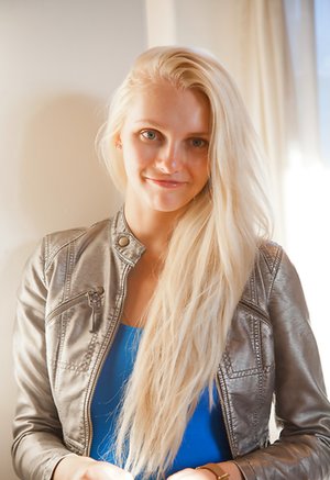 Zishy invite you to explore free pictures featuring Dasha Krasova showing beautiful form