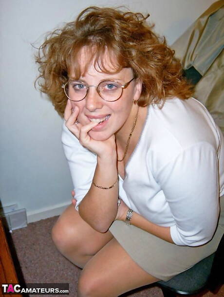 TAC Amateurs are proud to present you with xxx pictures featuring Curvy Claire demonstrating superb shape