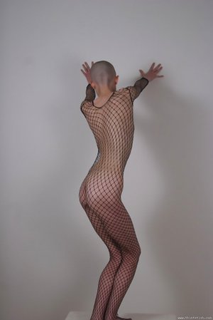 Thin Fetish offers a free pic gallery with Kate has a beautiful body